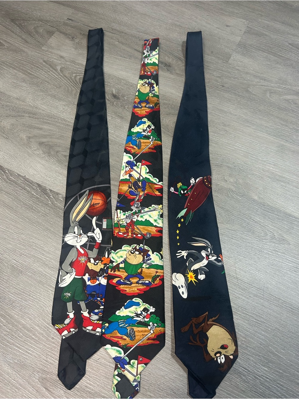 Vintage Lot Of 3 Looney Tunes Ties 1996, 1993, 1994  READ DESCRIPTION